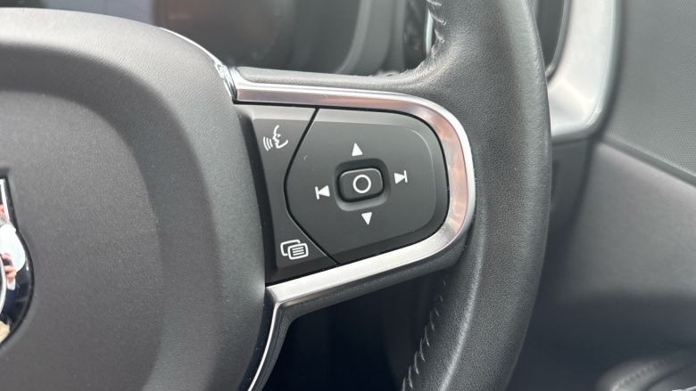 Volvo Xc60 2.0 T6 RC PHEV Inscription Expression 5dr AWD Auto Estate